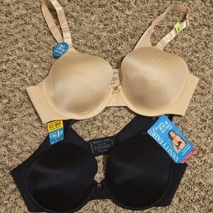Vanity Fair Bras in Black and Cream